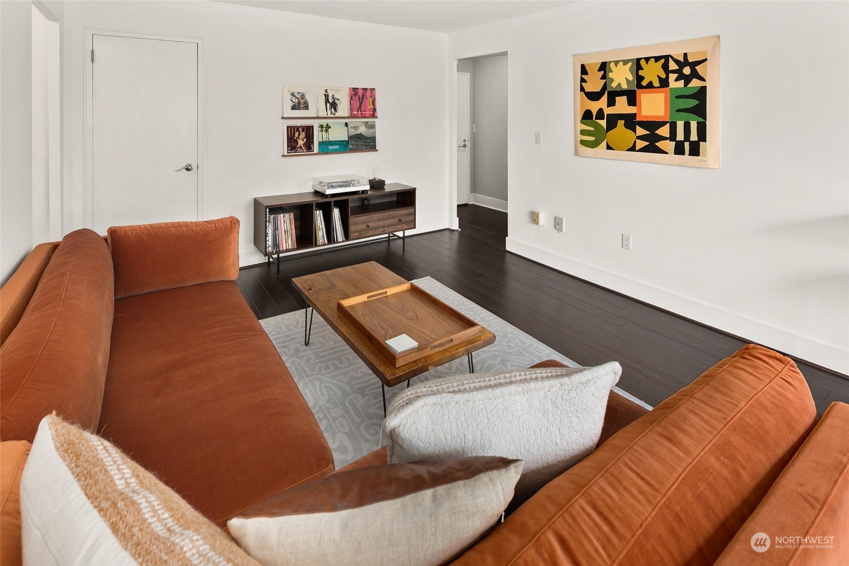 1105 Spring Street, Unit 606 Seattle, WA 98104 - Photo 3 of 21