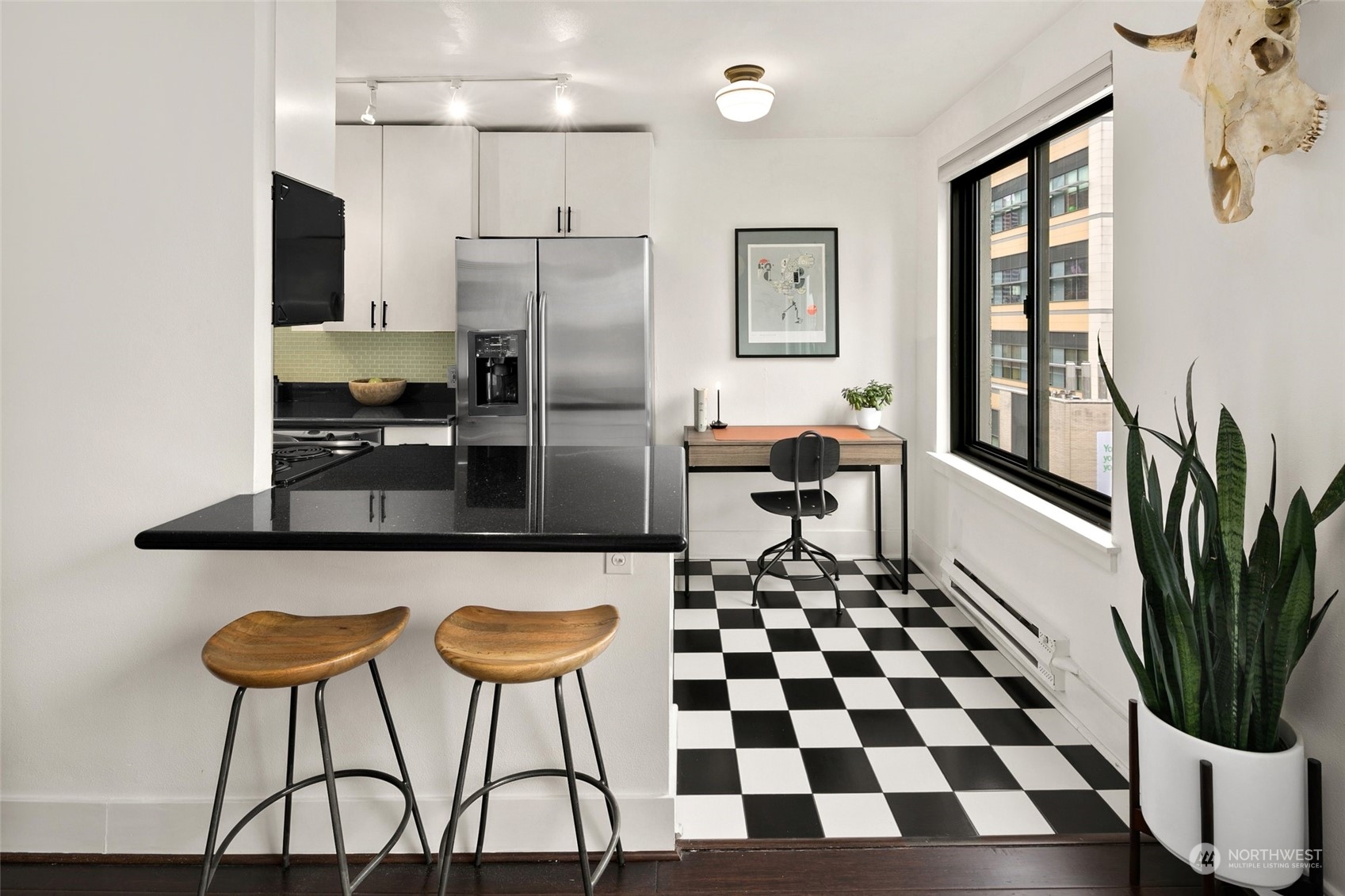 1105 Spring Street, Unit 606 Seattle, WA 98104 - Photo 6 of 21