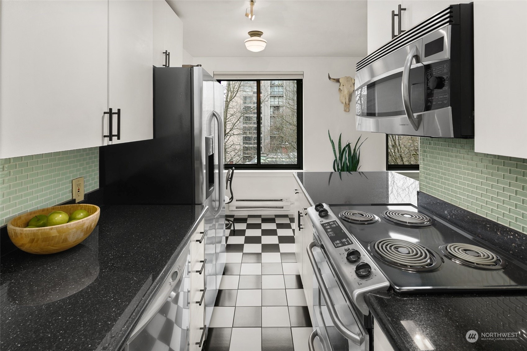 1105 Spring Street, Unit 606 Seattle, WA 98104 - Photo 9 of 21