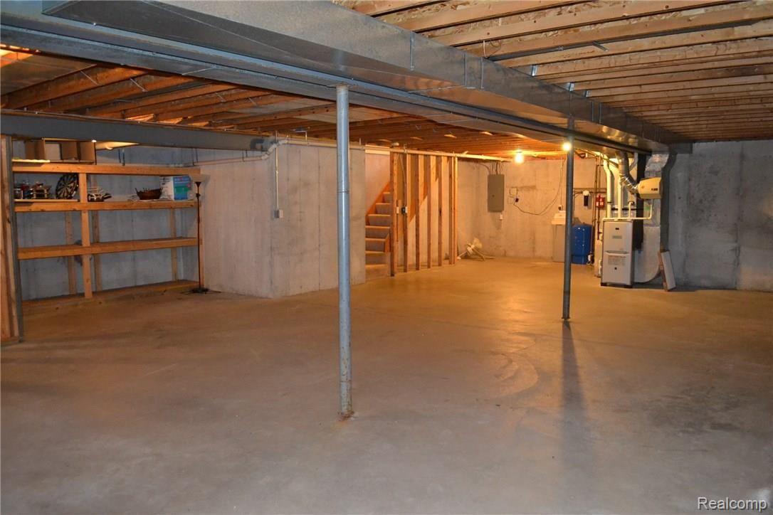 6409 Woodbrook Road Linden, MI 48451 - Photo 33 of 63 DSC_0424.JPG