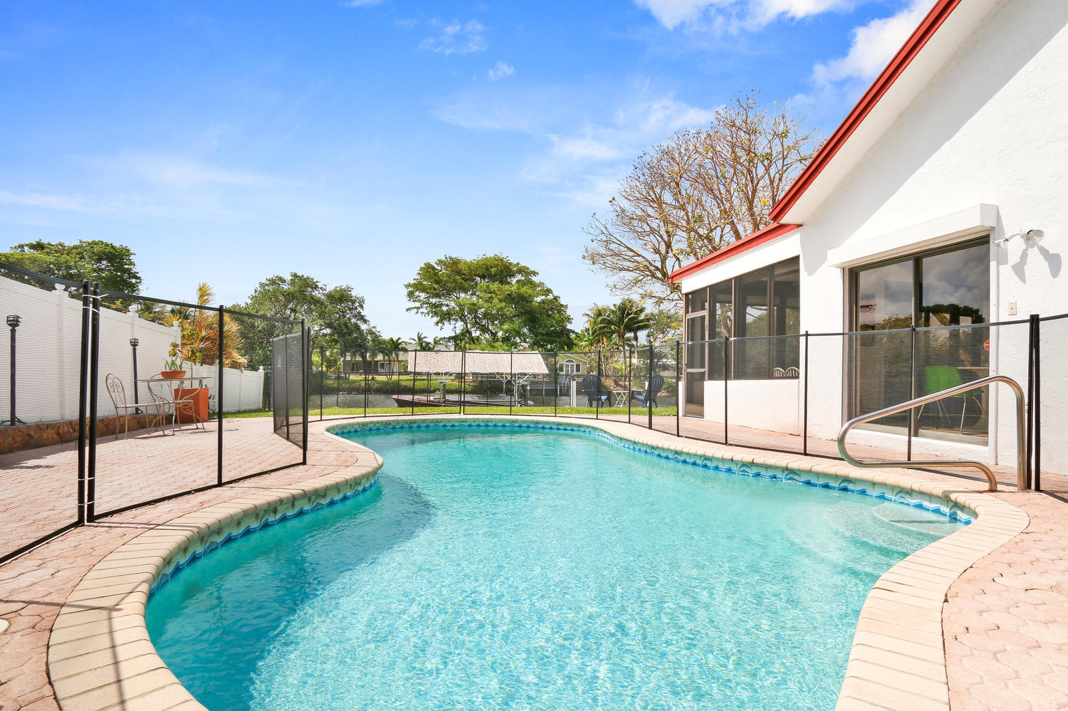 764 Avocet Road Delray Beach, FL 33444 - Photo 22 of 32 Crystal blue pool