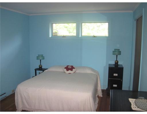 2630 Post Road South Kingstown, RI 02879 - Photo 20 of 20 Bedroom. This is the third bedroom.
