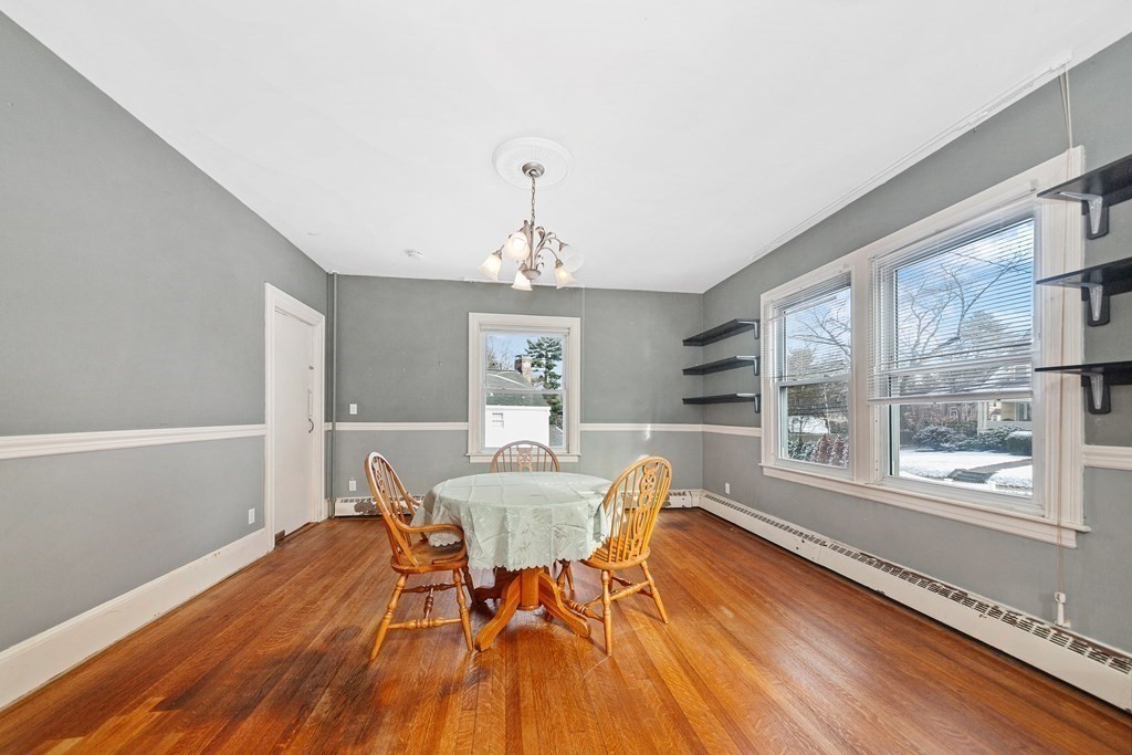 653 Chestnut Street Waban, MA 02468 - Photo 7 of 20 Gallery Image 7