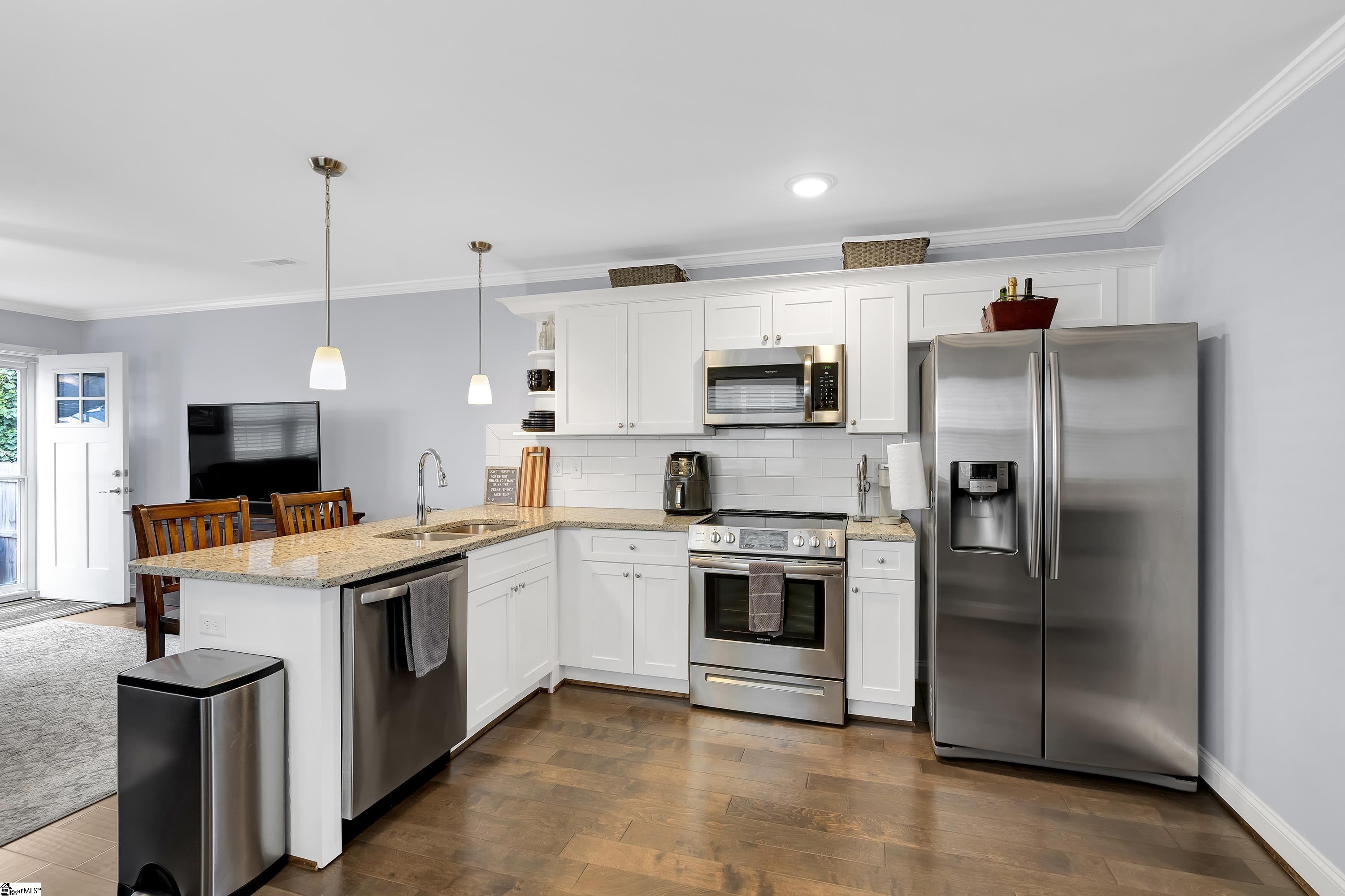 6 Chaney Street Greenville, SC 29607 - Photo 4 of 18