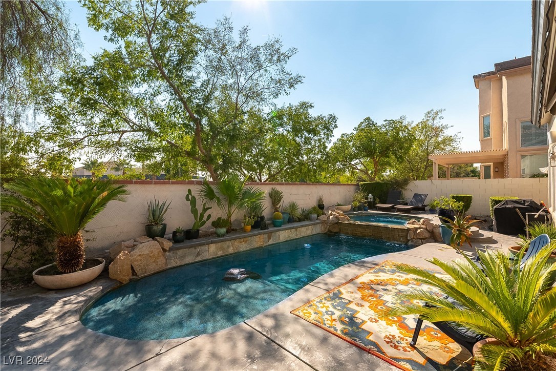2028 Spring Rose Street Las Vegas, NV 89134 - Photo 27 of 33