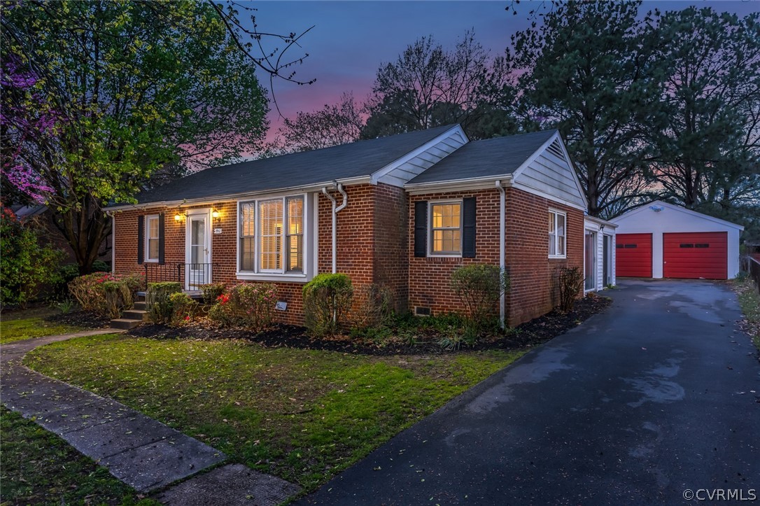 5912 Rois Road Richmond, VA 23227 - Photo 4 of 29 Gallery Image 4