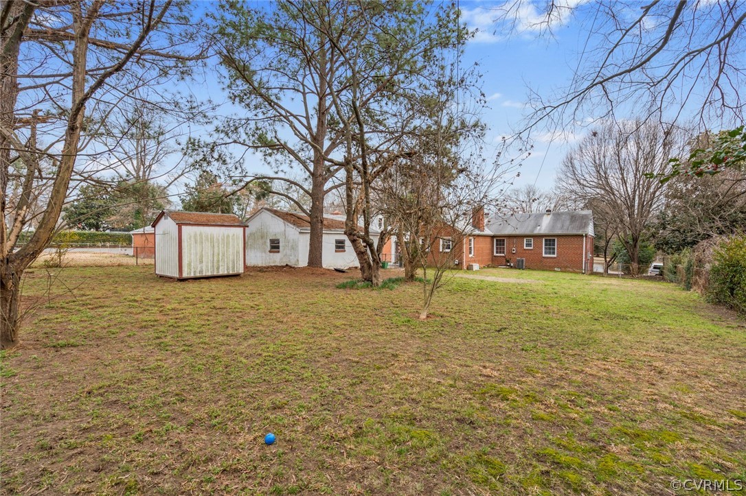 5912 Rois Road Richmond, VA 23227 - Photo 5 of 29 Gallery Image 5