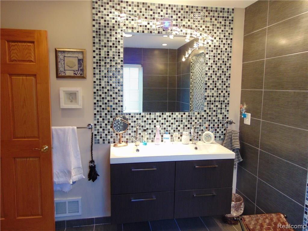 2700 Mohawk Lane Rochester Hills, MI 48306 - Photo 33 of 83