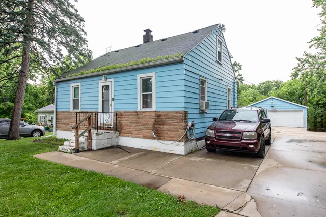 $189,900 | 12698 West Grandview Avenue, Waukegan, IL 60085