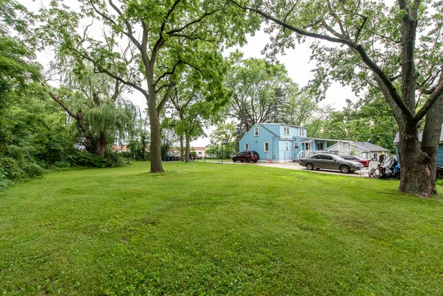 $189,900 | 12698 West Grandview Avenue, Waukegan, IL 60085