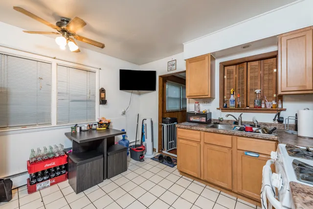 $189,900 | 12698 West Grandview Avenue, Waukegan, IL 60085