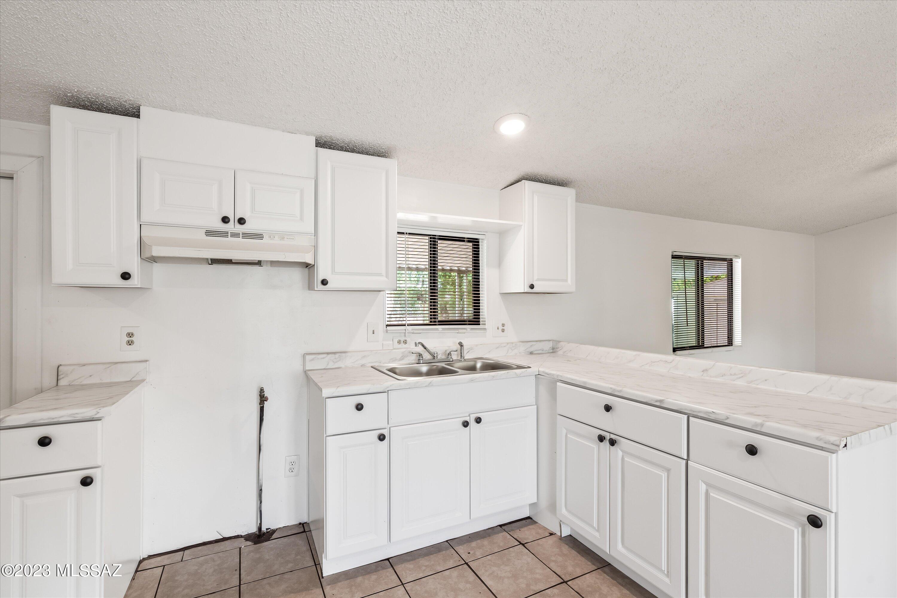 15770 North Oracle Road, Unit F3 Tucson, AZ 85739 - Photo 4 of 29