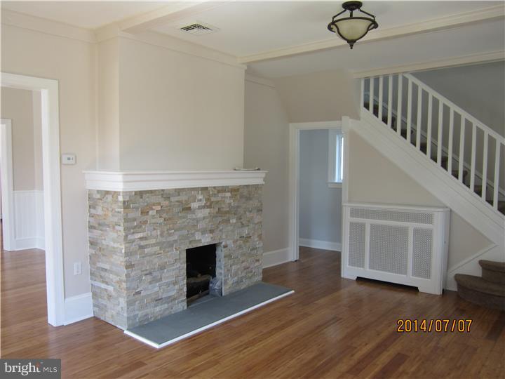 431 Hillside Road Ridley Park, PA 19078 - Photo 2 of 20 Living Room