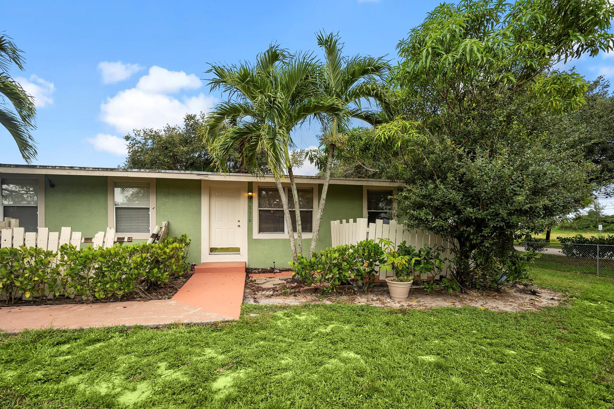 7110 Southgate Boulevard Tamarac, FL 33321 - Photo 2 of 18 Photo 2