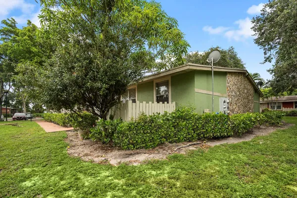 $1,700 | 7110 Southgate Boulevard, Tamarac, FL 33321