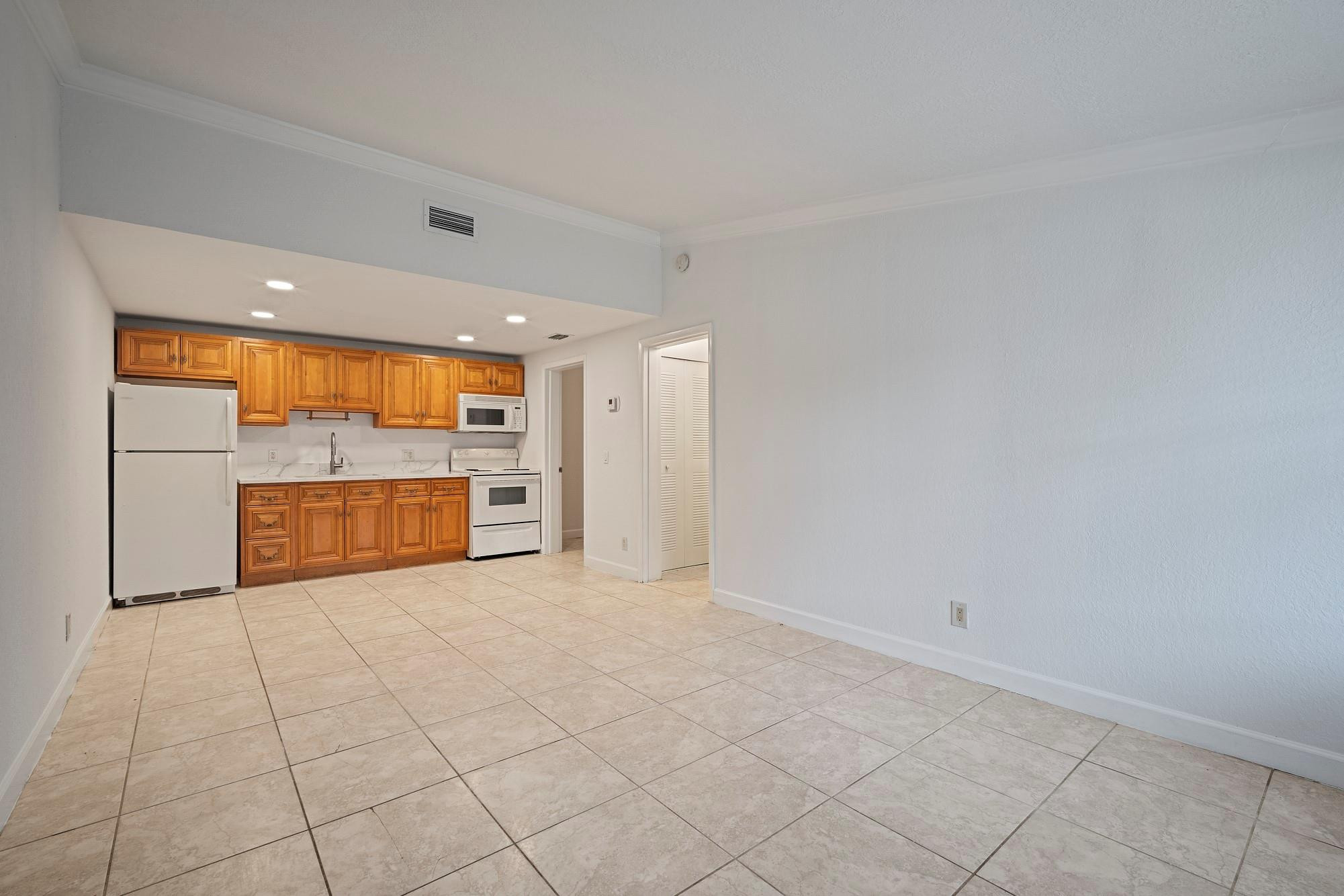 7110 Southgate Boulevard Tamarac, FL 33321 - Photo 9 of 18 Photo 9