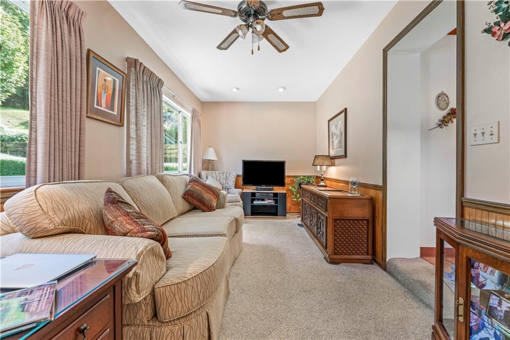 657 Irwin Run Road West Mifflin, PA 15122 - Photo 11 of 25 Gallery Image 11