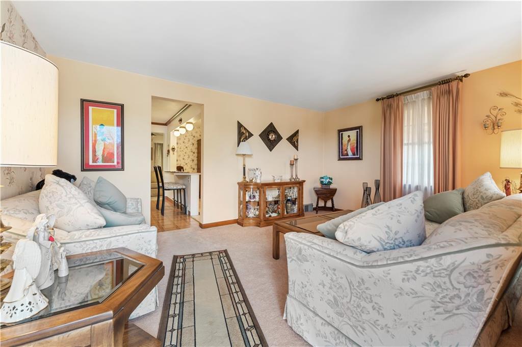 657 Irwin Run Road West Mifflin, PA 15122 - Photo 4 of 25 Gallery Image 4