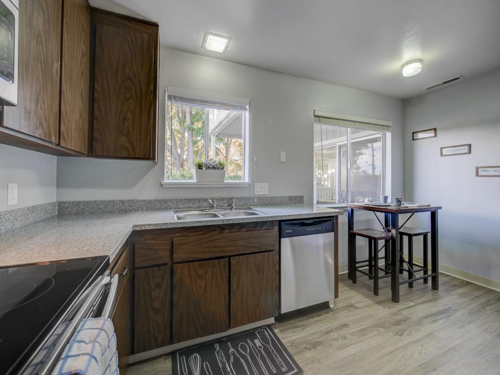112 Canfield Avenue Santa Cruz, CA 95060 - Photo 4 of 31 Gallery Image 4