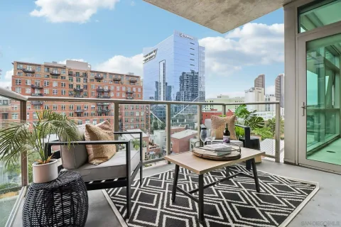 $939,900 | 800 The Mark Lane, Unit 607, San Diego, CA 92101