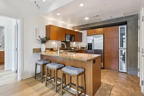 $939,900 | 800 The Mark Lane, Unit 607, San Diego, CA 92101