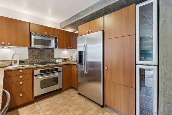 $939,900 | 800 The Mark Lane, Unit 607, San Diego, CA 92101