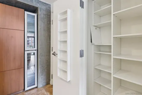 $939,900 | 800 The Mark Lane, Unit 607, San Diego, CA 92101