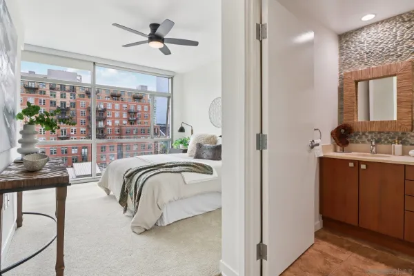 $939,900 | 800 The Mark Lane, Unit 607, San Diego, CA 92101