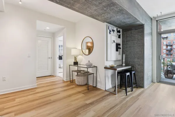 $939,900 | 800 The Mark Lane, Unit 607, San Diego, CA 92101