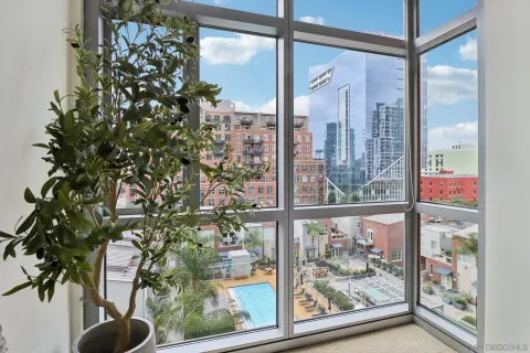 $939,900 | 800 The Mark Lane, Unit 607, San Diego, CA 92101