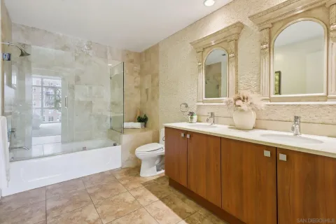 $939,900 | 800 The Mark Lane, Unit 607, San Diego, CA 92101