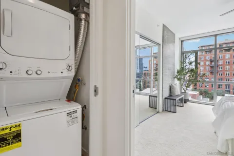 $939,900 | 800 The Mark Lane, Unit 607, San Diego, CA 92101