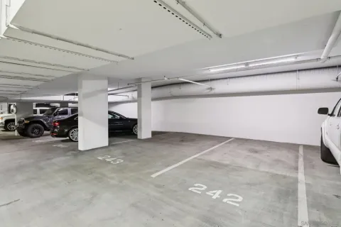 $939,900 | 800 The Mark Lane, Unit 607, San Diego, CA 92101