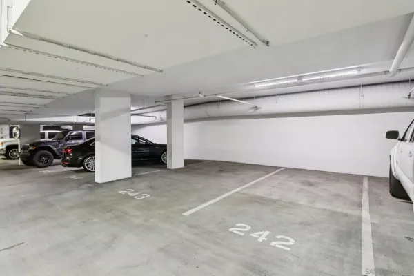 $939,900 | 800 The Mark Lane, Unit 607, San Diego, CA 92101