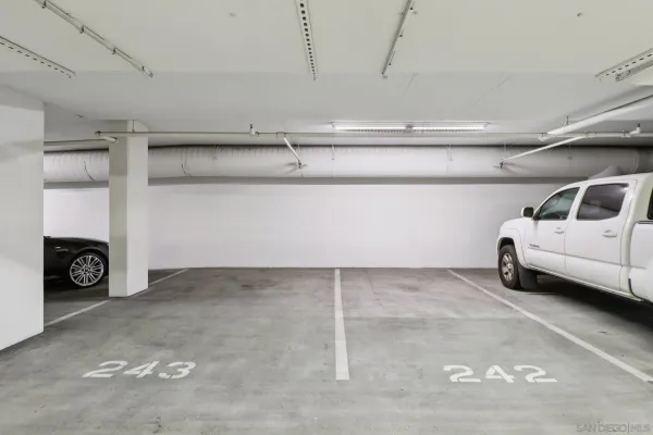 $939,900 | 800 The Mark Lane, Unit 607, San Diego, CA 92101