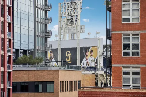 $939,900 | 800 The Mark Lane, Unit 607, San Diego, CA 92101