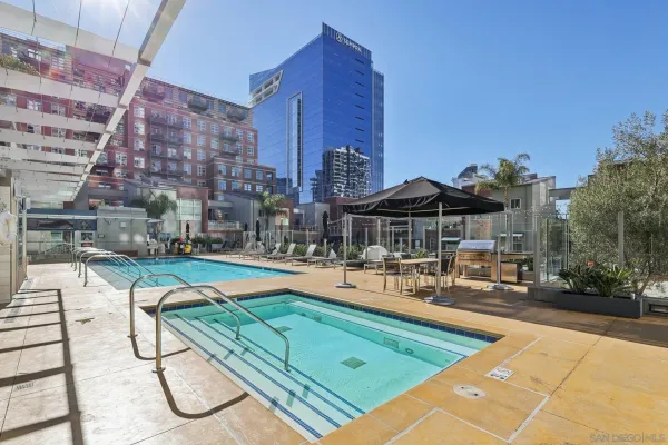 $939,900 | 800 The Mark Lane, Unit 607, San Diego, CA 92101