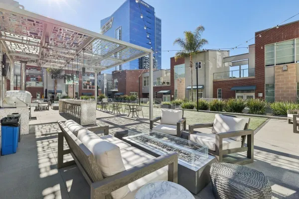 $939,900 | 800 The Mark Lane, Unit 607, San Diego, CA 92101