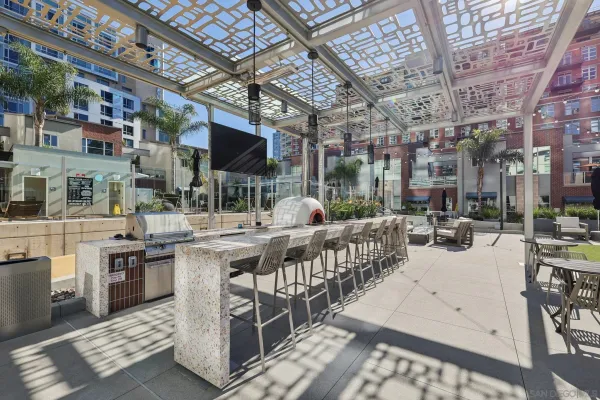 $939,900 | 800 The Mark Lane, Unit 607, San Diego, CA 92101