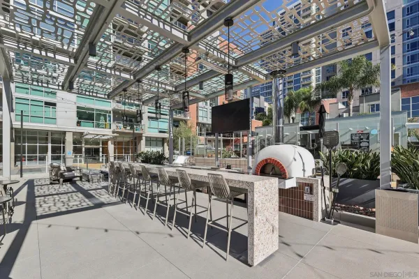 $939,900 | 800 The Mark Lane, Unit 607, San Diego, CA 92101