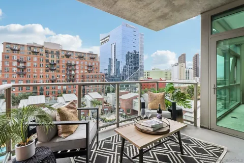 $939,900 | 800 The Mark Lane, Unit 607, San Diego, CA 92101