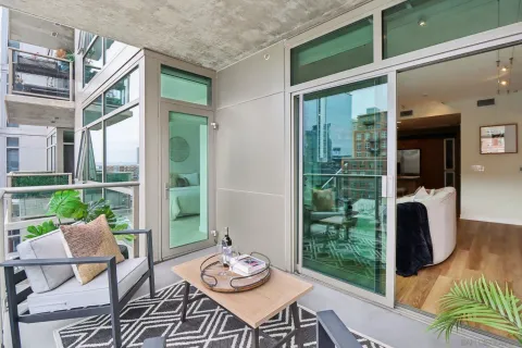 $939,900 | 800 The Mark Lane, Unit 607, San Diego, CA 92101