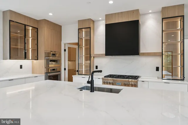 $1,890,000 | 12 Langton Lane, Newtown Square, PA 19073