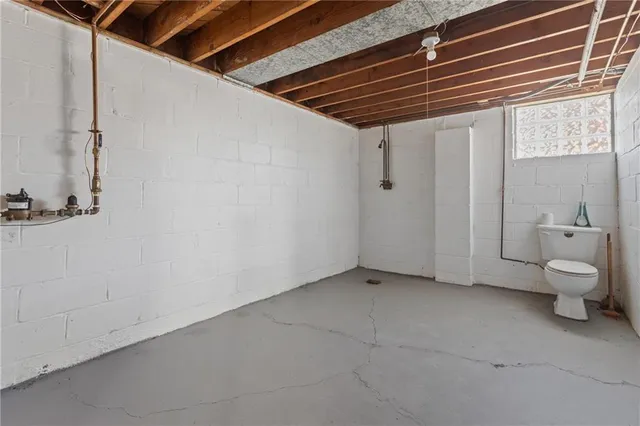 a view of a room with an empty space