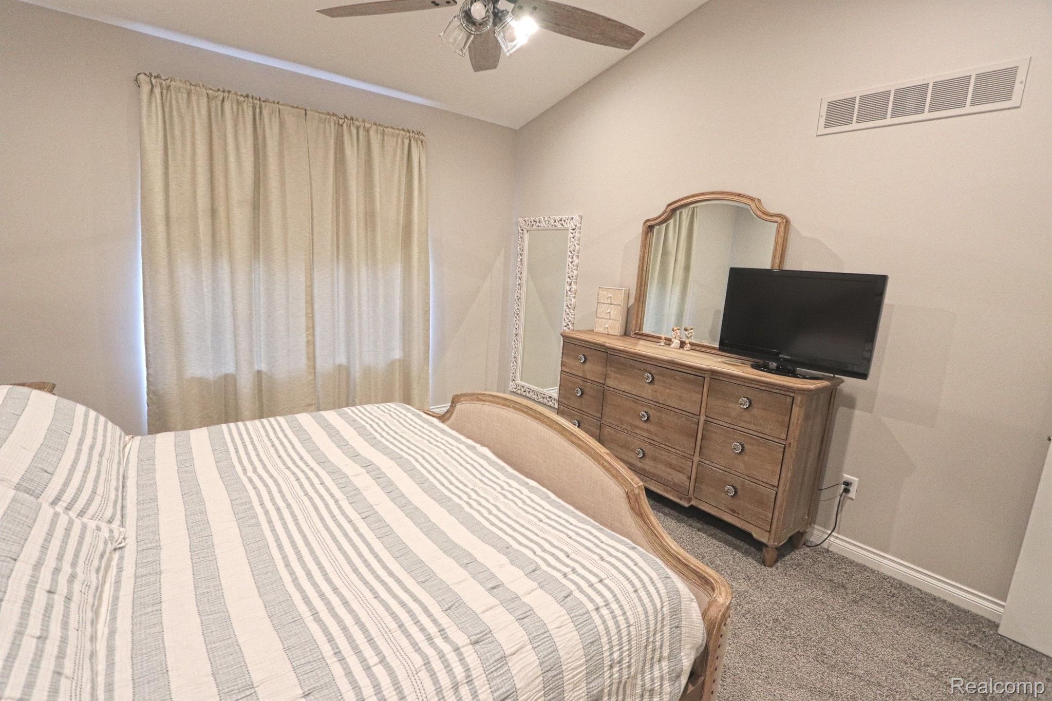25931 King Road Romulus, MI 48174 - Photo 25 of 51