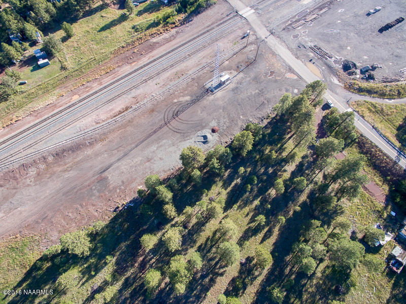73 South Garland Pr Road Parks, AZ 86046 - Photo 7 of 19 DJI_0370