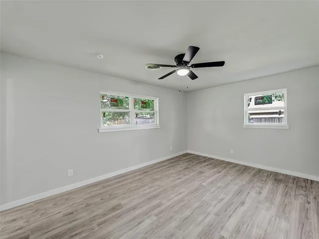 $2,100 | 309 East Obuch Street, Valley View, TX 76272