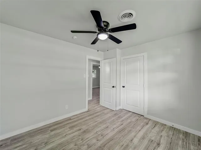 $2,100 | 309 East Obuch Street, Valley View, TX 76272