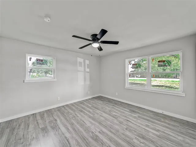 $2,100 | 309 East Obuch Street, Valley View, TX 76272