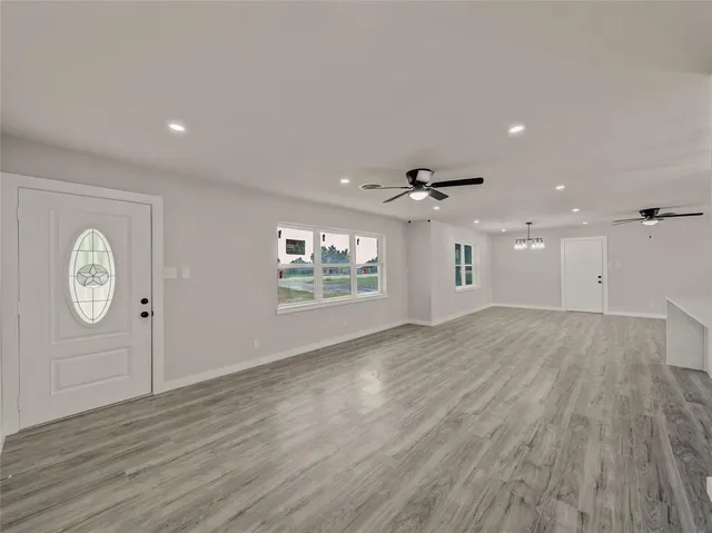 $2,100 | 309 East Obuch Street, Valley View, TX 76272